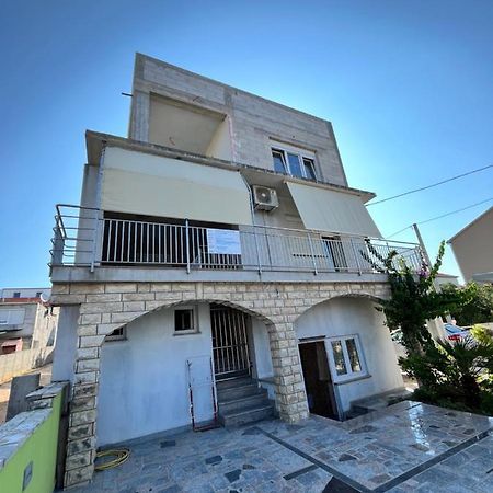Apartmani Lamani Бибине Екстериор снимка