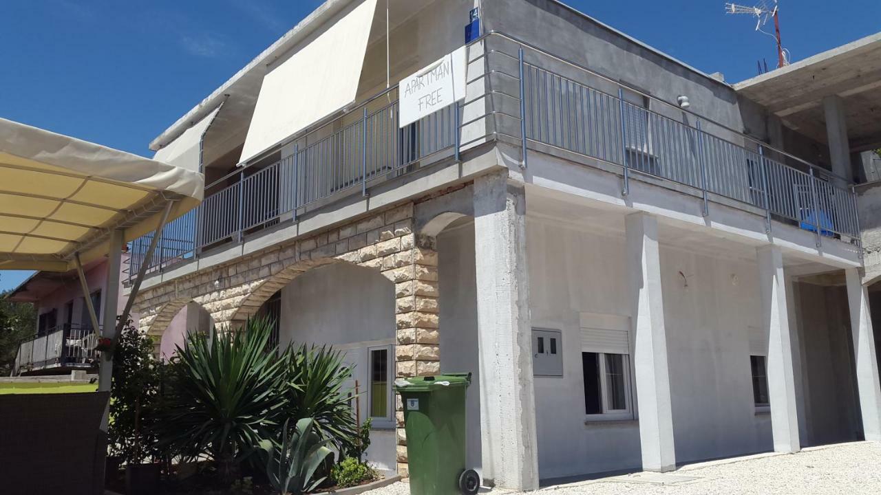 Apartmani Lamani Бибине Екстериор снимка