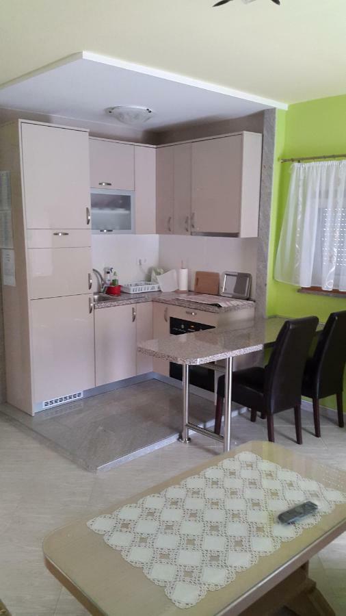 Apartmani Lamani Бибине Екстериор снимка