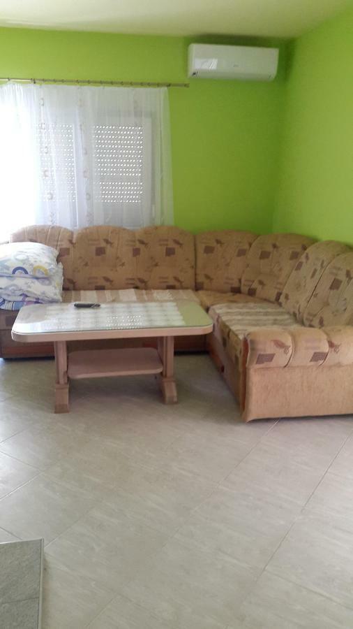 Apartmani Lamani Бибине Екстериор снимка