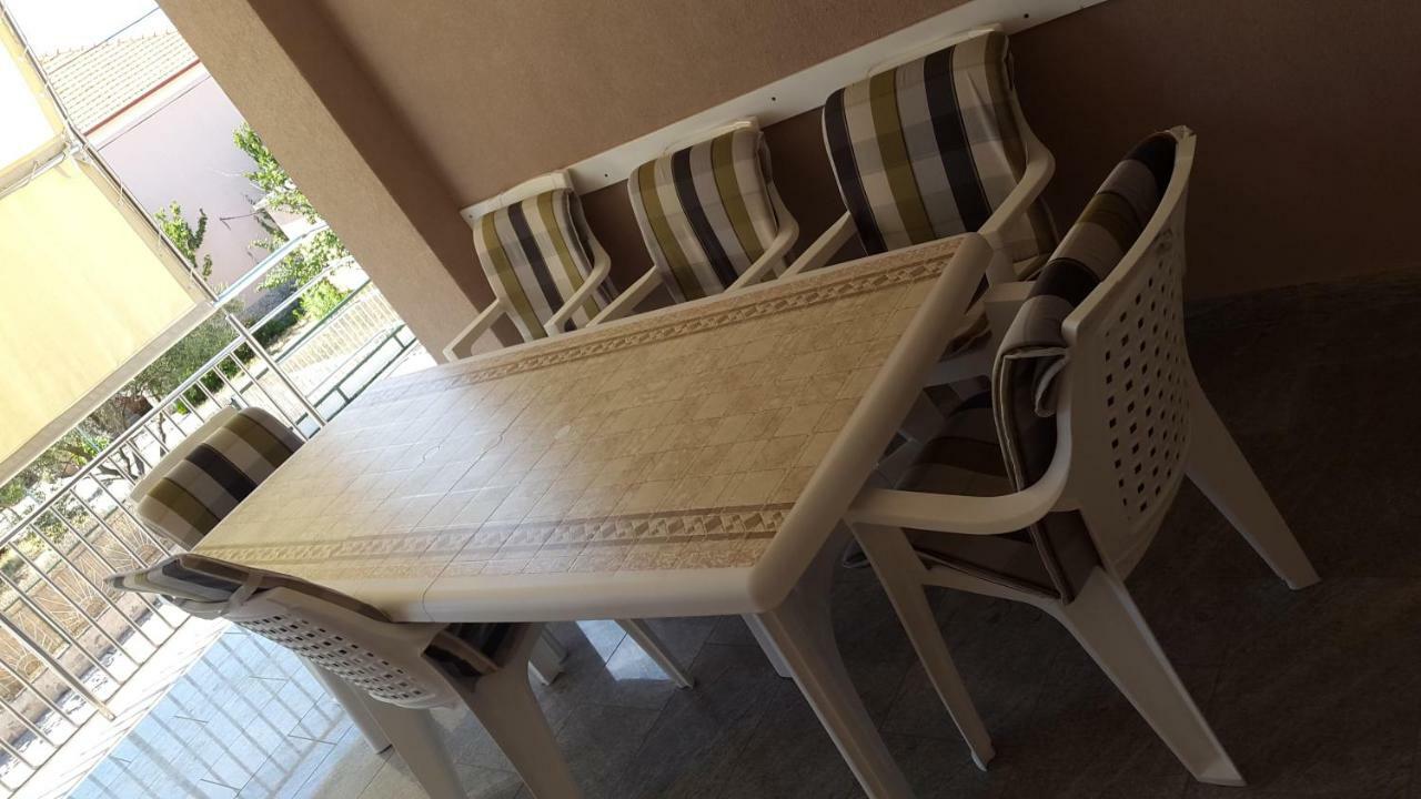 Apartmani Lamani Бибине Екстериор снимка