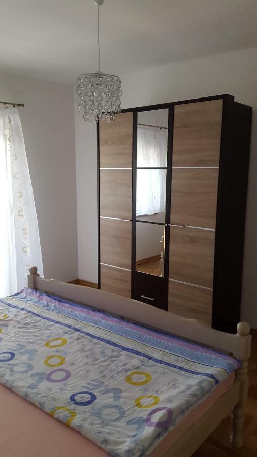 Apartmani Lamani Бибине Екстериор снимка
