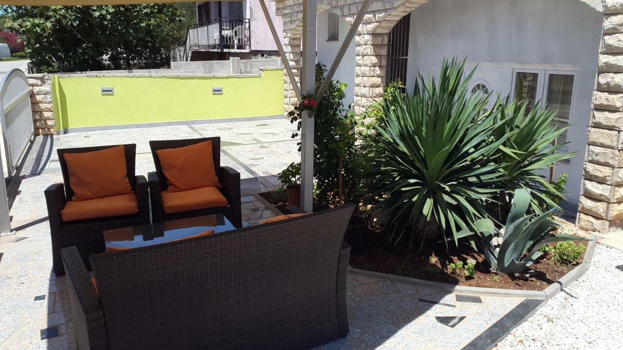 Apartmani Lamani Бибине Екстериор снимка